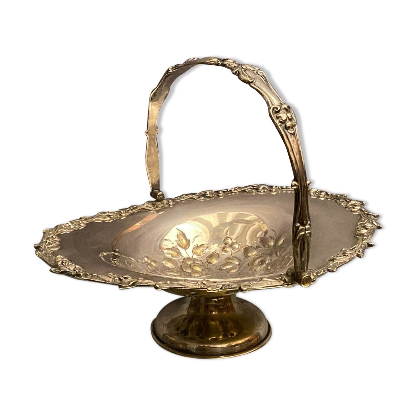 Cut basket basket handle on pedestal in silver metal with floral decoration