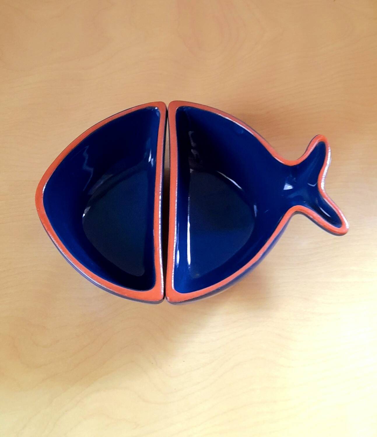 Majolica fish aperitif bowl