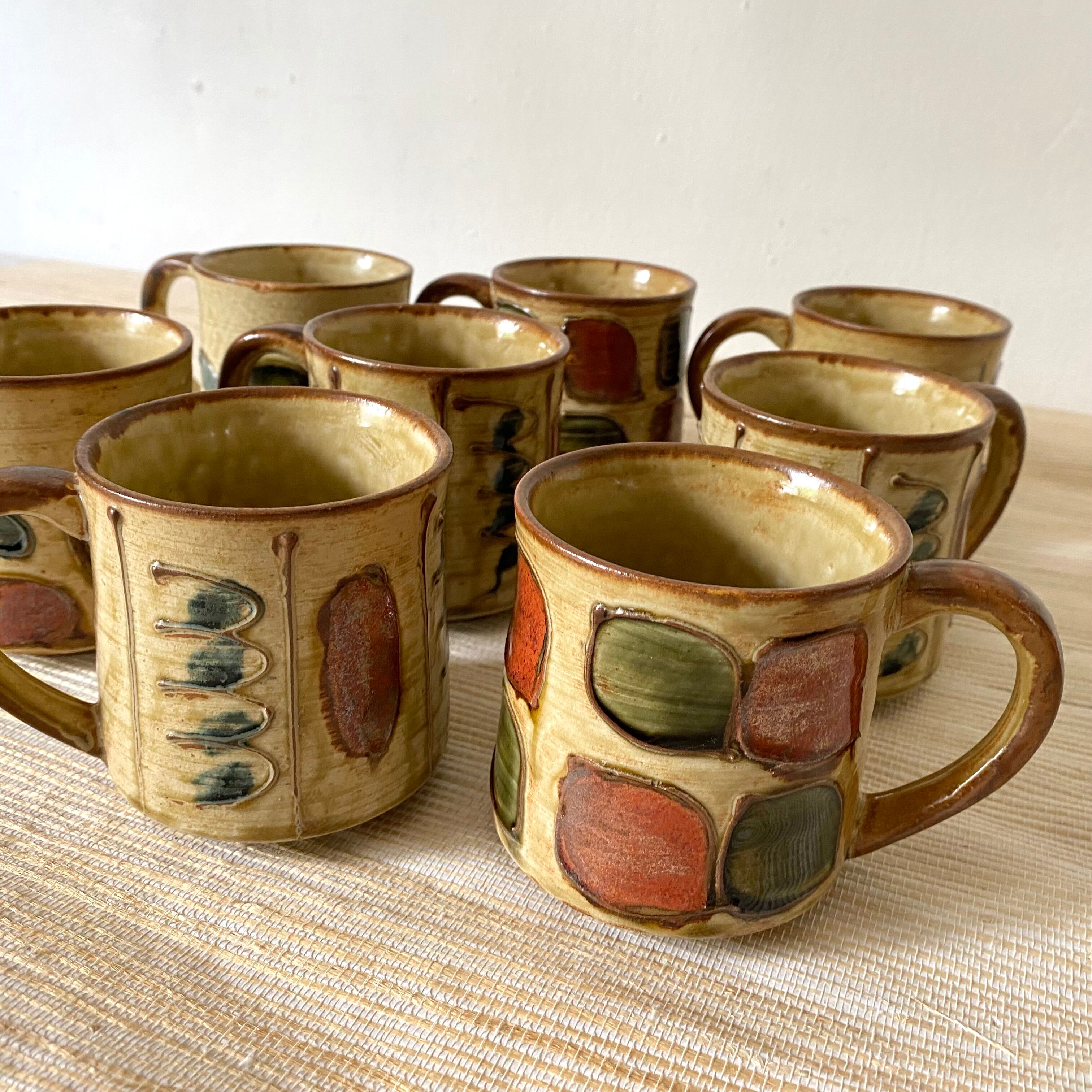 Tasses , mug vintage en céramique