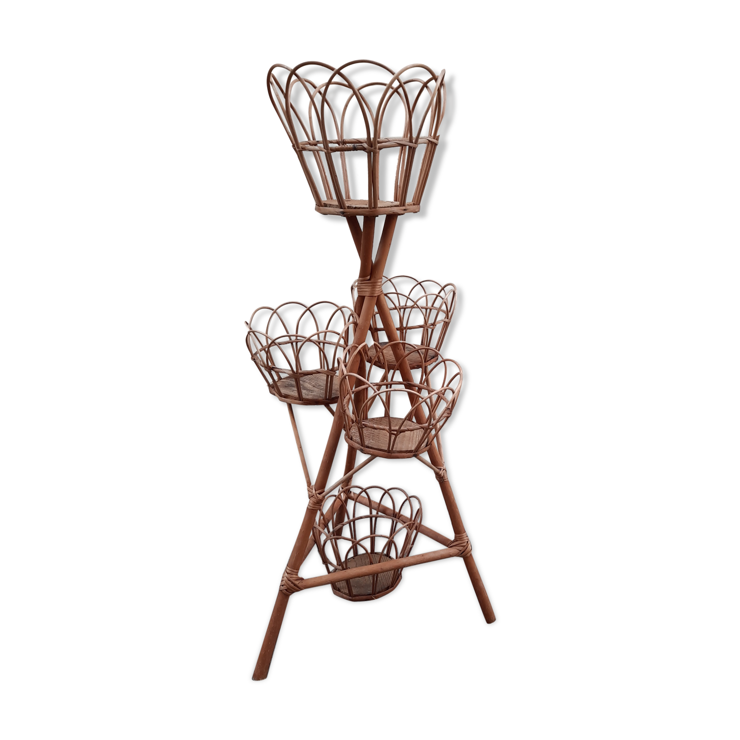 Rattan plant holder