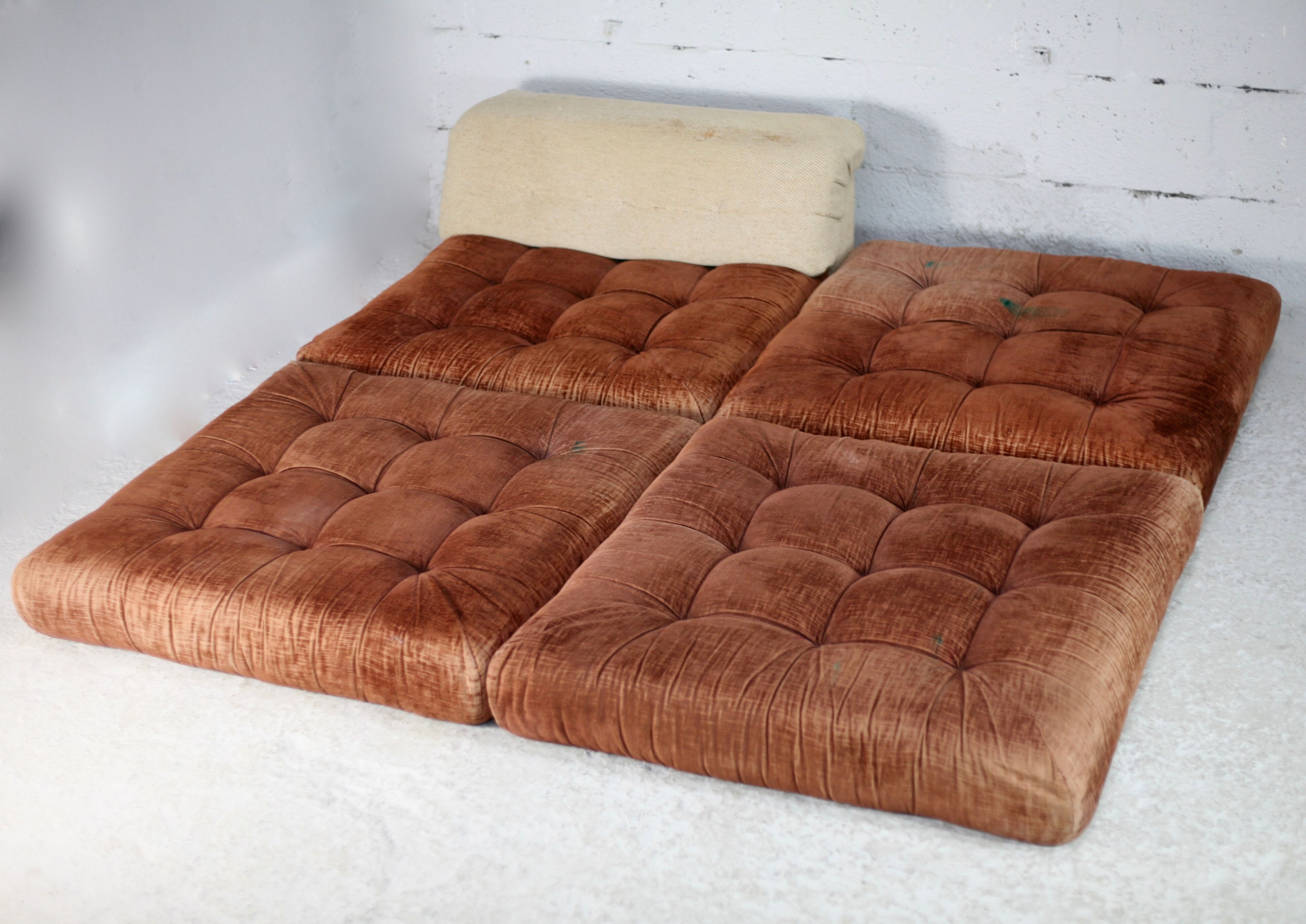 Mah Jong sofa by Hans Hopfer. Roche bobois, France, 1971