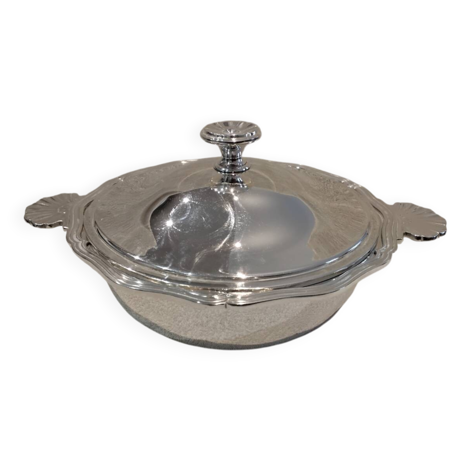 Silver-plated metal covered vegetable dish by Christofle Vendôme silversmiths