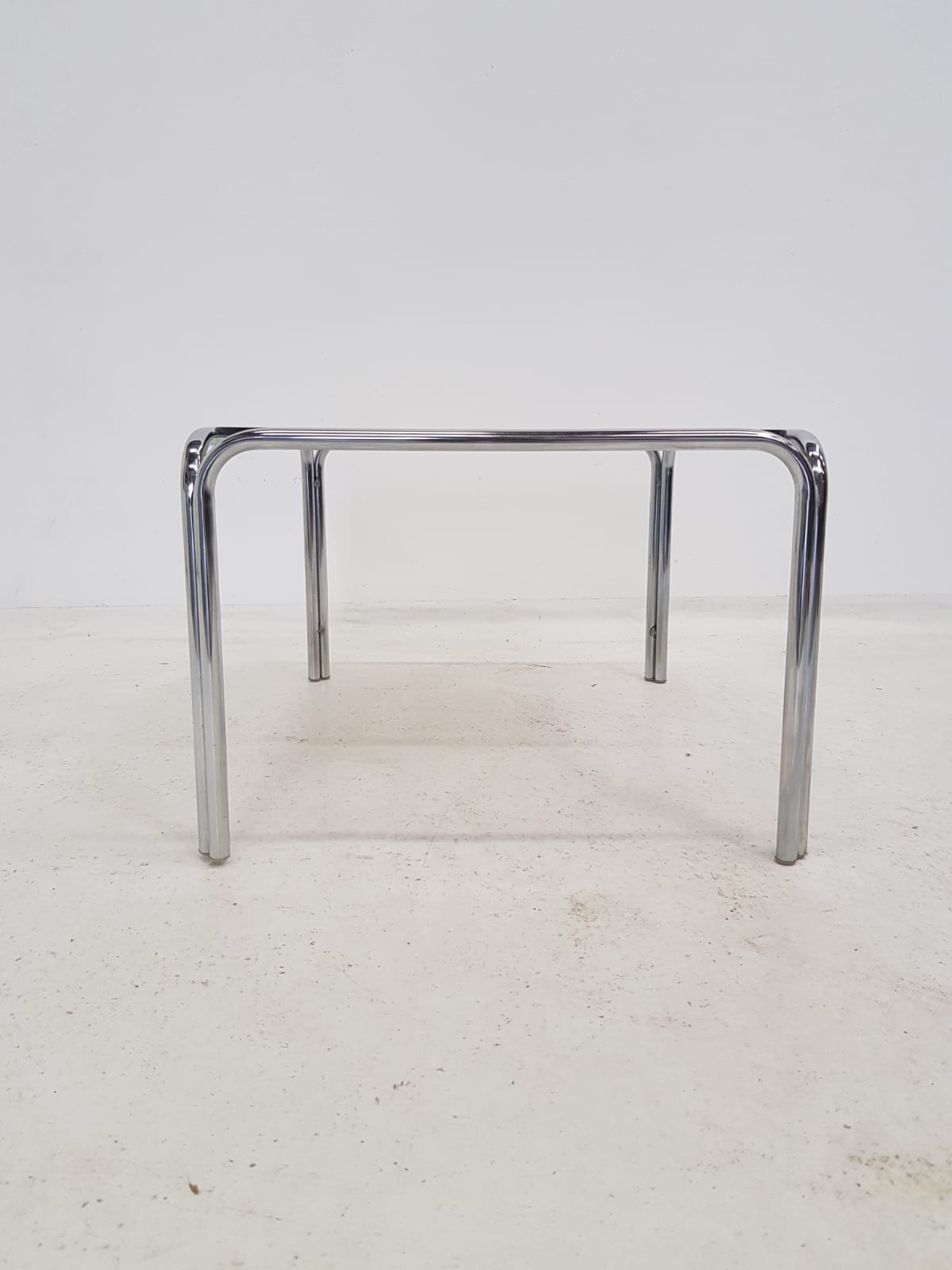 Table basse vintage metal chromé et verre, années 1970