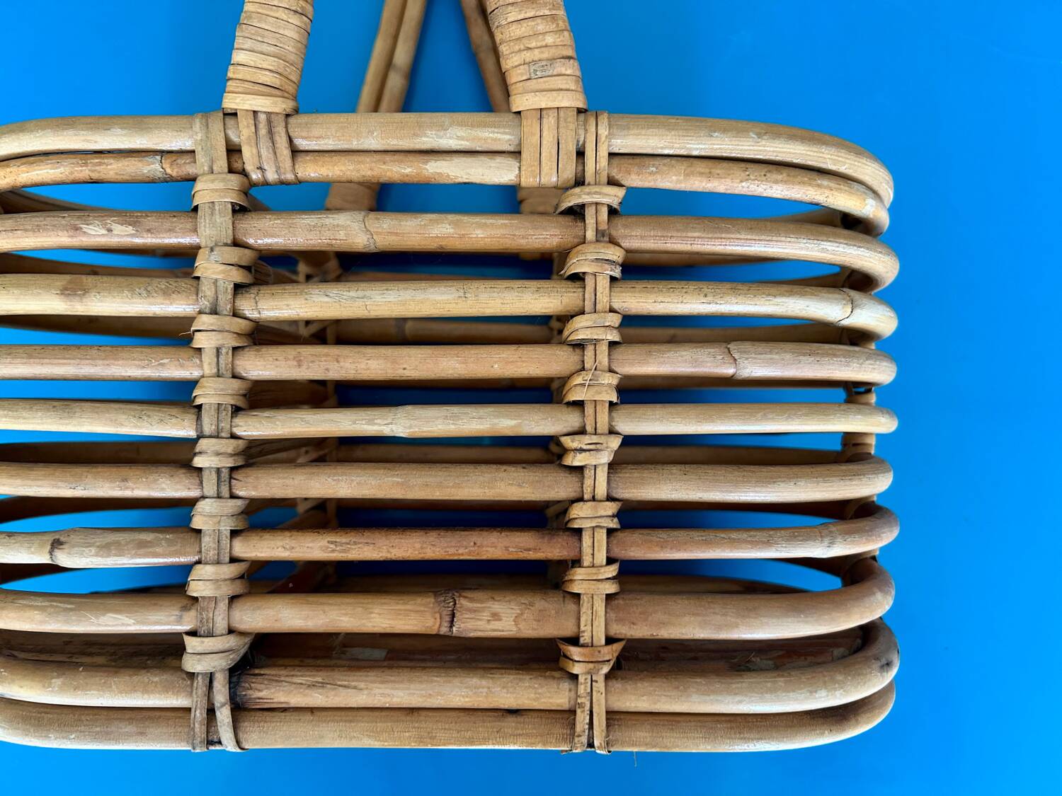 Porte bouteille rotin