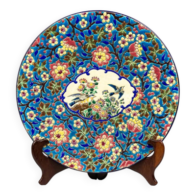 Plat en émaux de Longwy – Décor d’oiseaux et fleurs polychromes – 1950