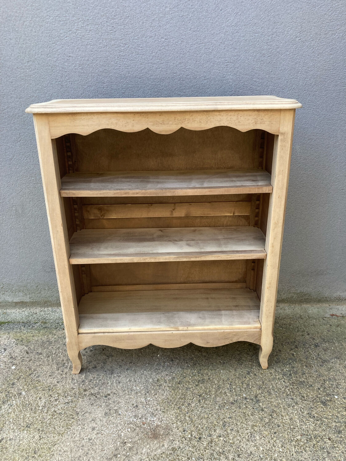 Bibus shelving practical console!! Raw walnut/ adjustable shelves