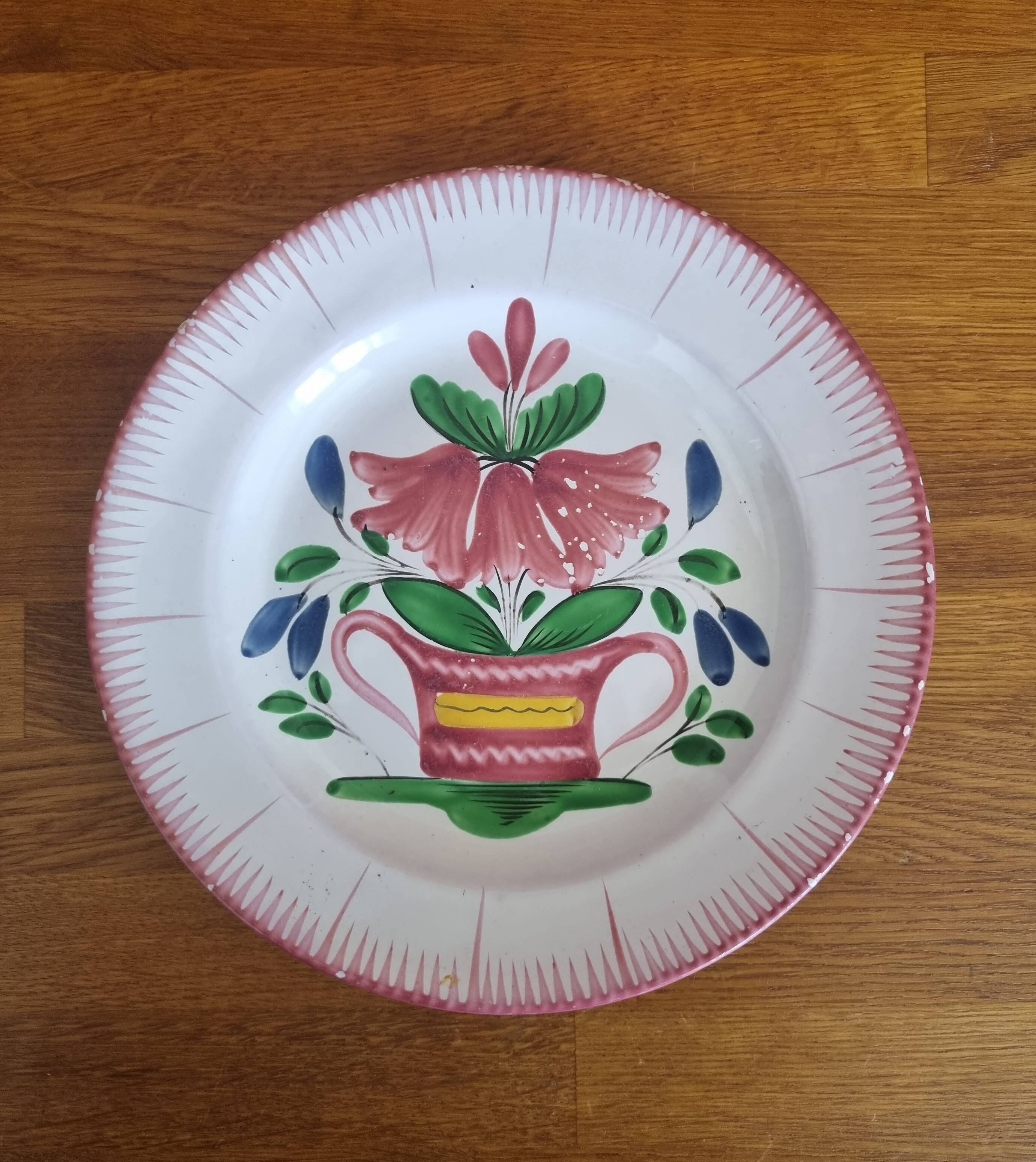 Assiette ancienne en faience les Islettes Lunéville