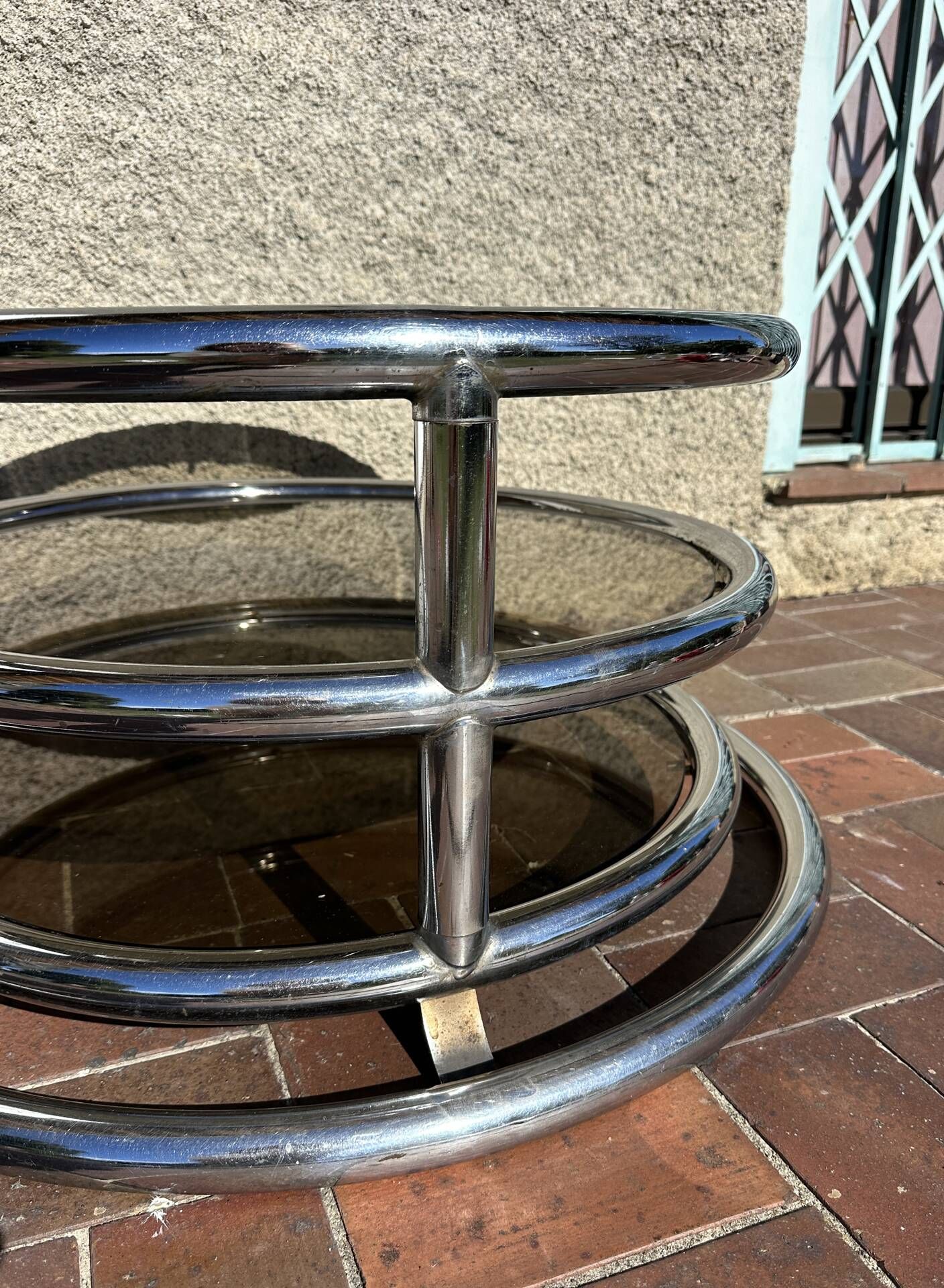 Vintage swivel coffee table by Milo Baughman, Artedis Roche Bobois