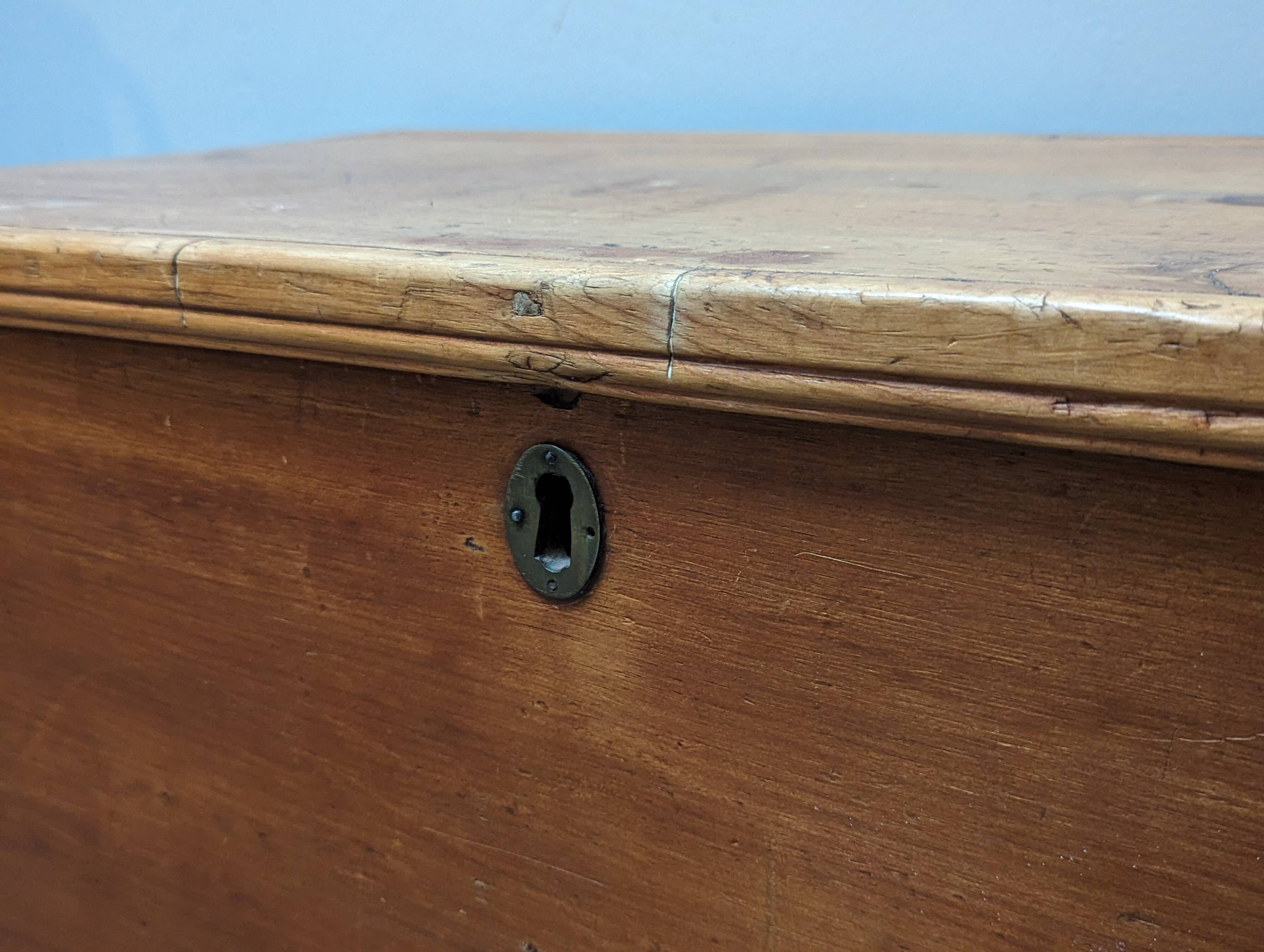 Pine chest