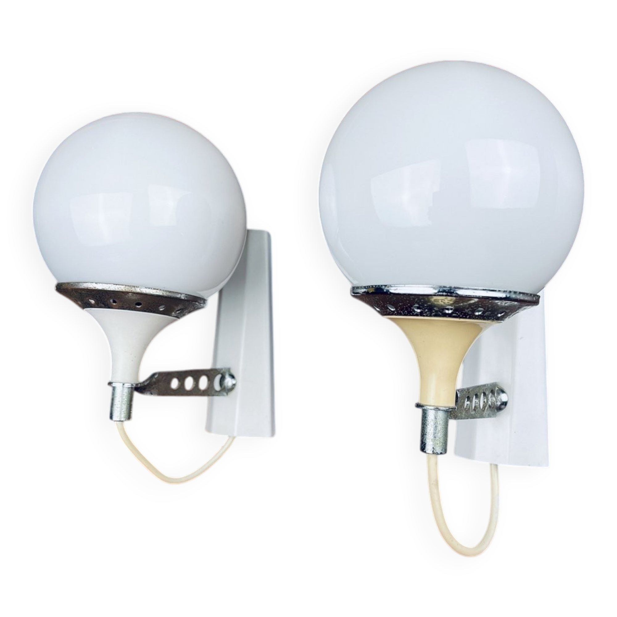 Italian white wall sconces from the mid-century by Targetti Sankey, 1960s, set of 2.