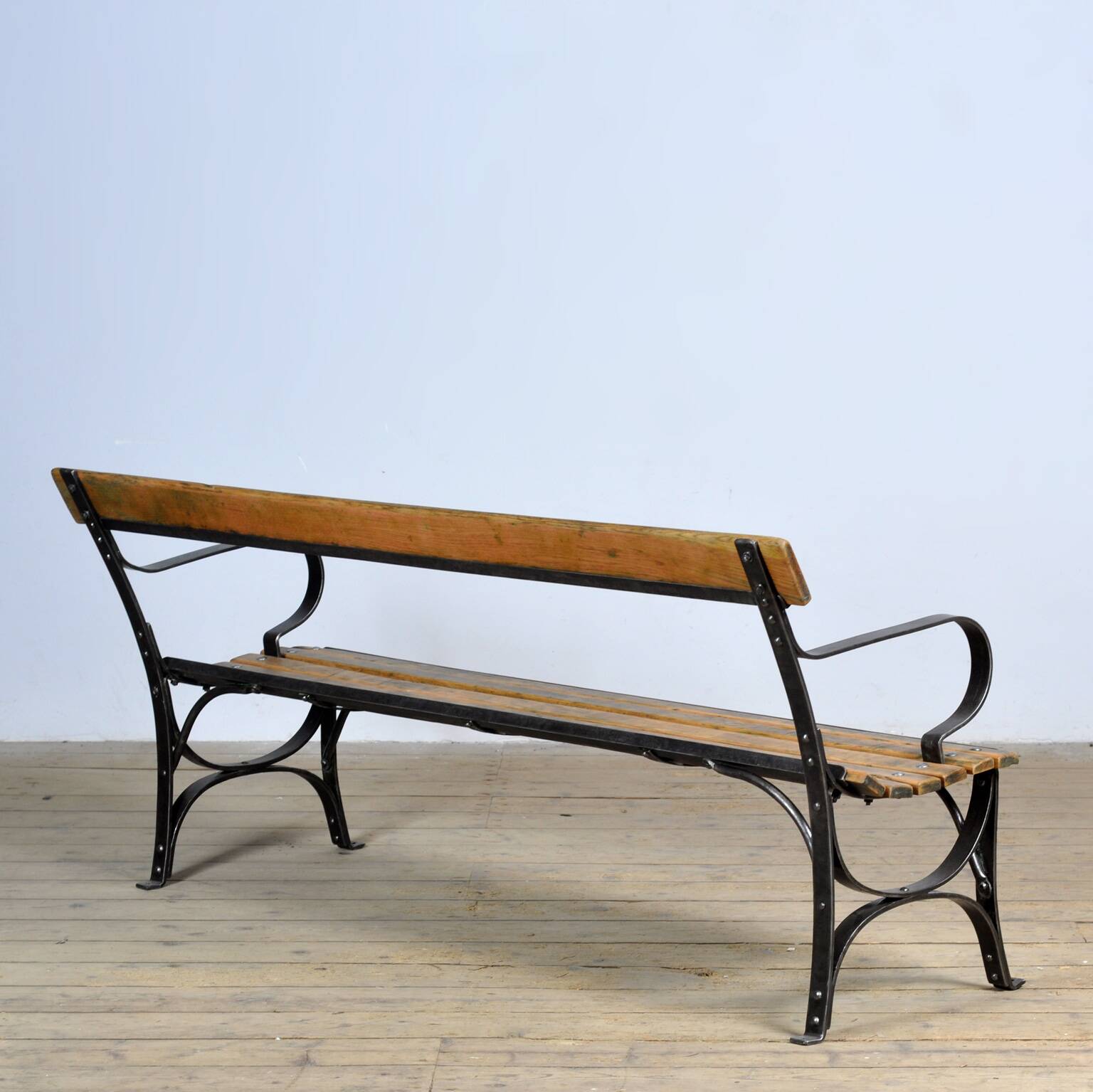 Banc de parc en fer riveté, années 1920