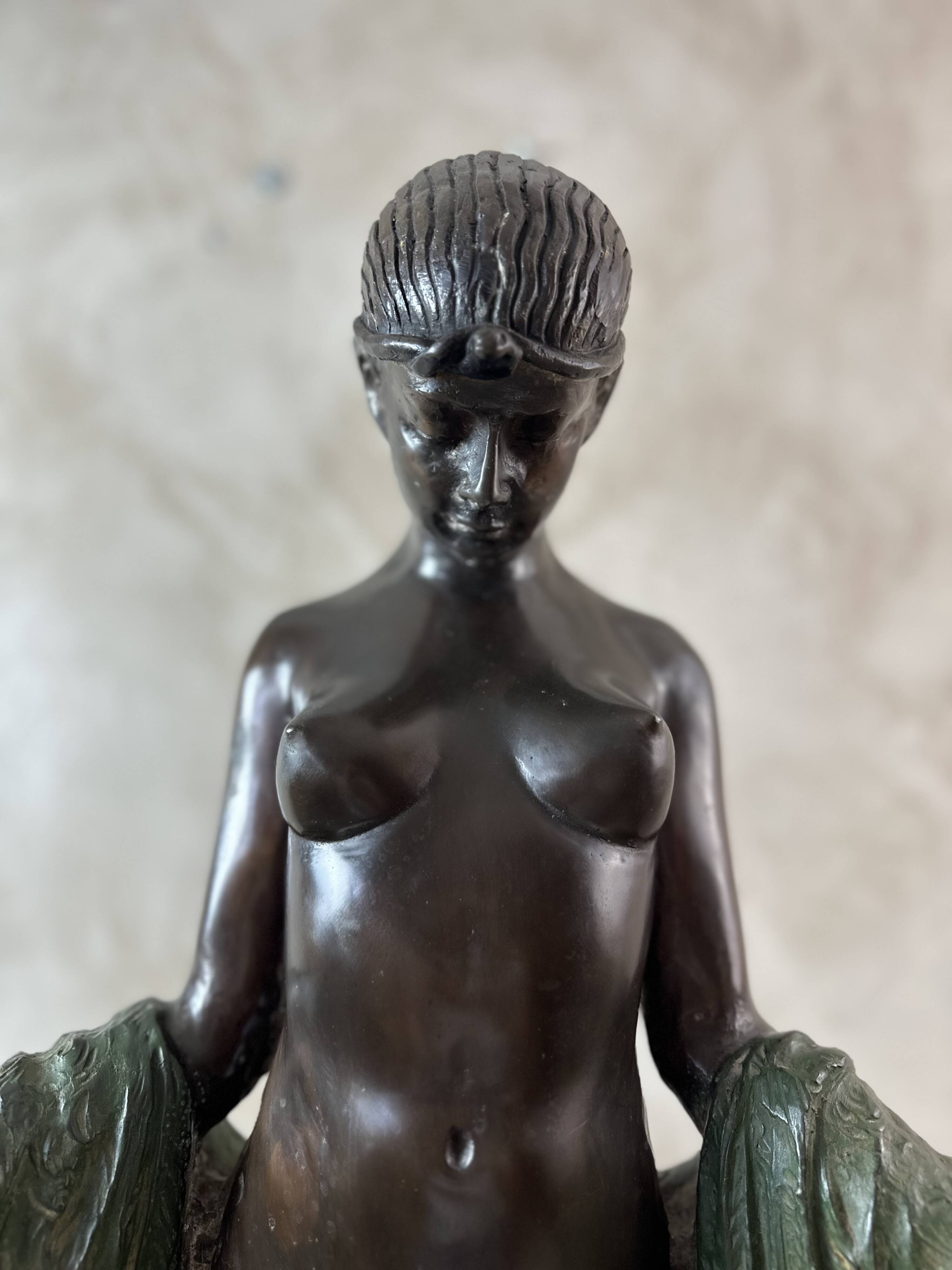 Sculpture art deco