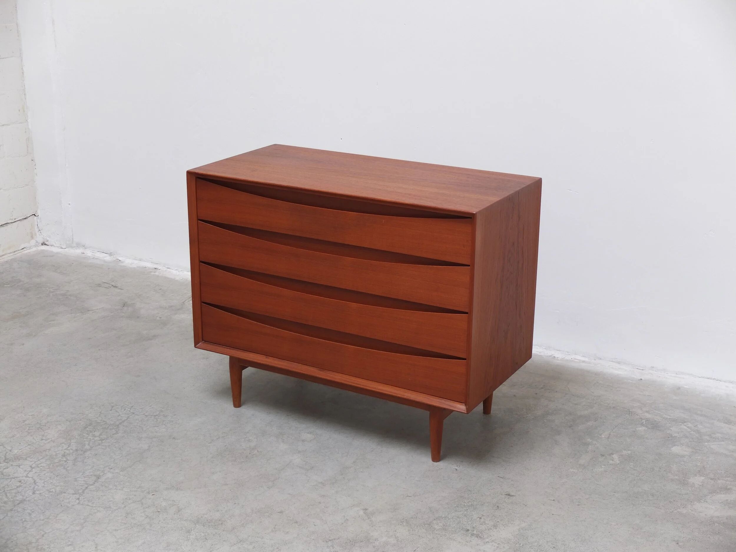 Freestanding chest of drawers in teak by Arne Vodder for Sibast, 1960s