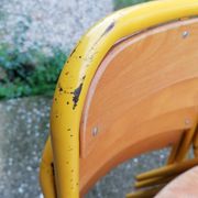 Lot de 4 chaises d'écolier vintage