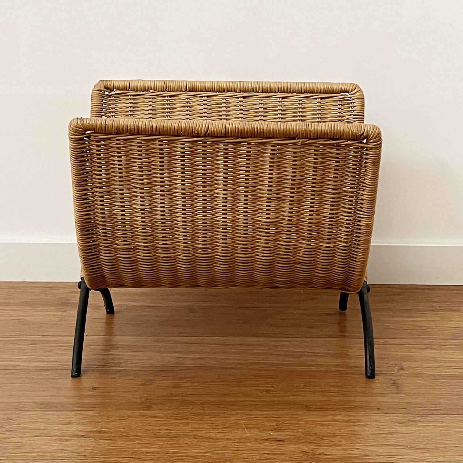 Porte-revues en rotin vintage - Années 60
