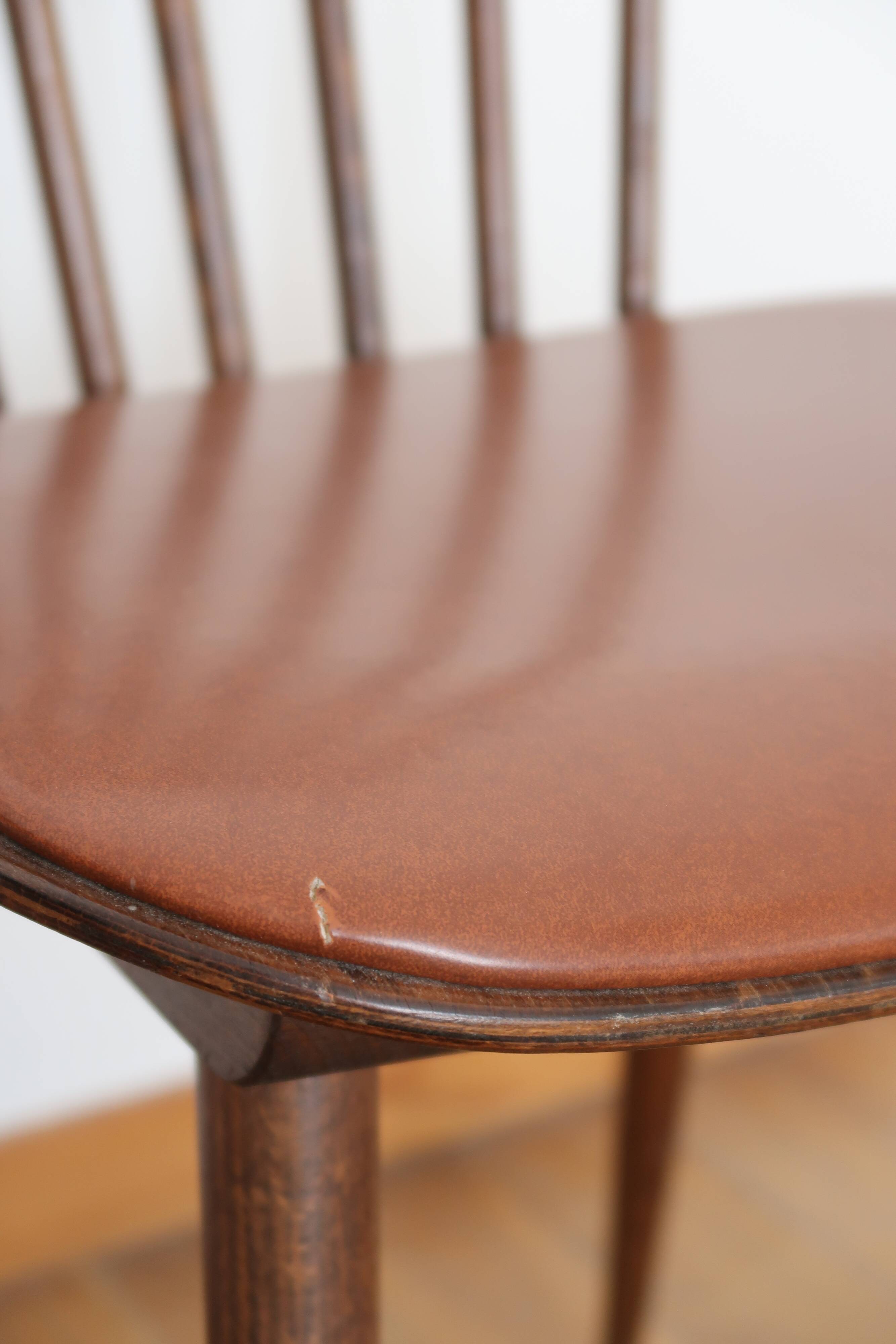 Paire de chaises bistrot "Menuet" Baumann
