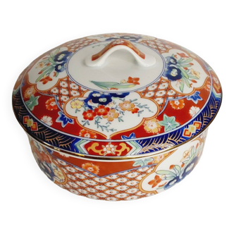 Bonbonniere en porcelaine japonaise