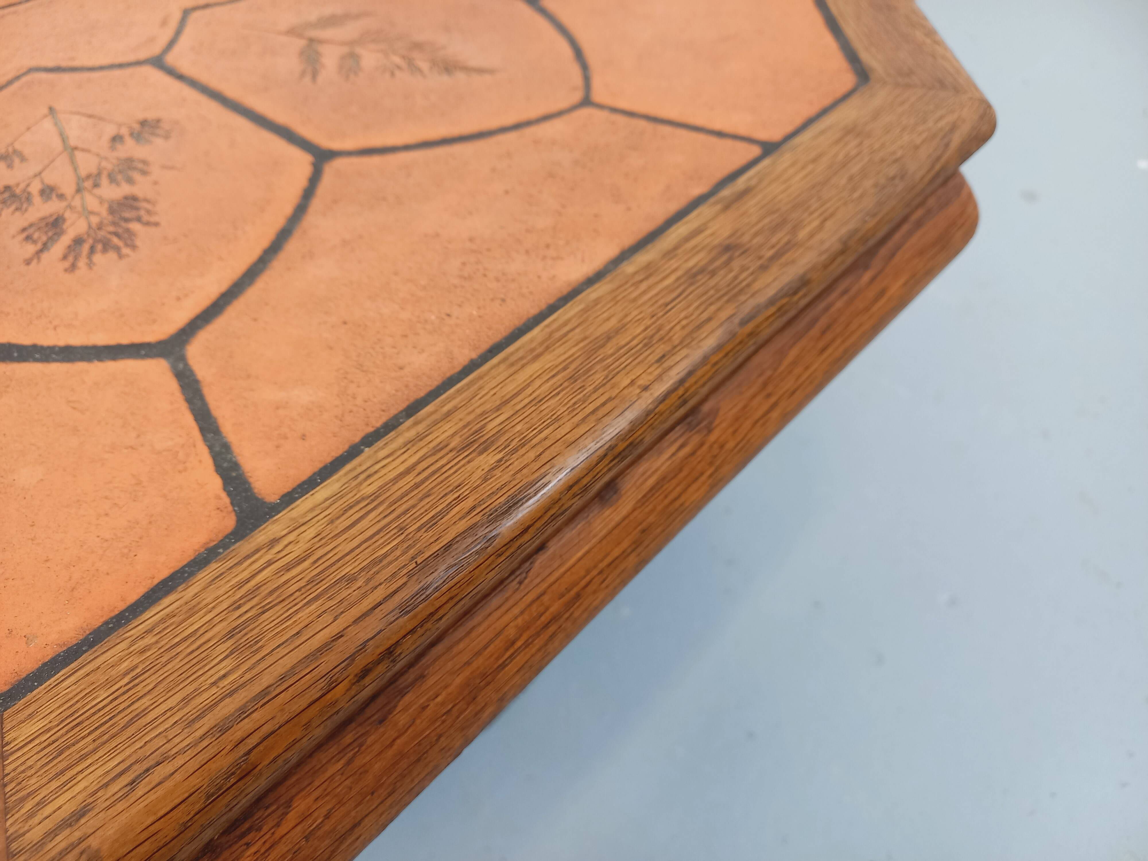 Octagonal coffee table Barrois with vintage herbarium patterns in oak and ceramic.