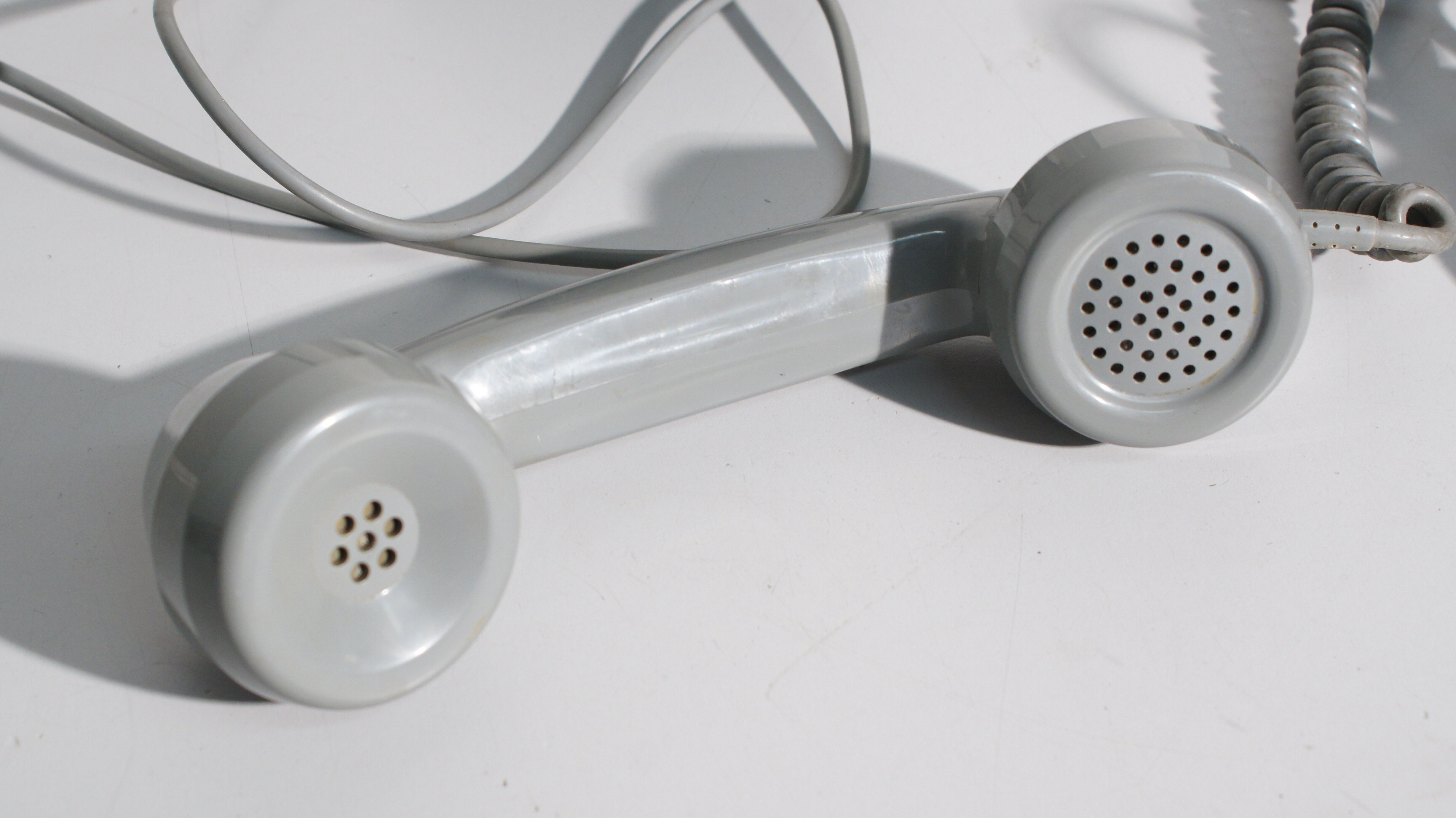Téléphone vintage années 80 gris