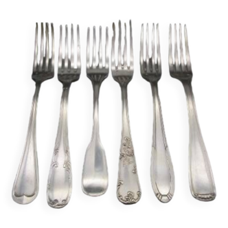 Set of 6 mismatched old silver metal forks for a chic table