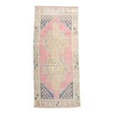 Tapis persan vintage rouge et jaune