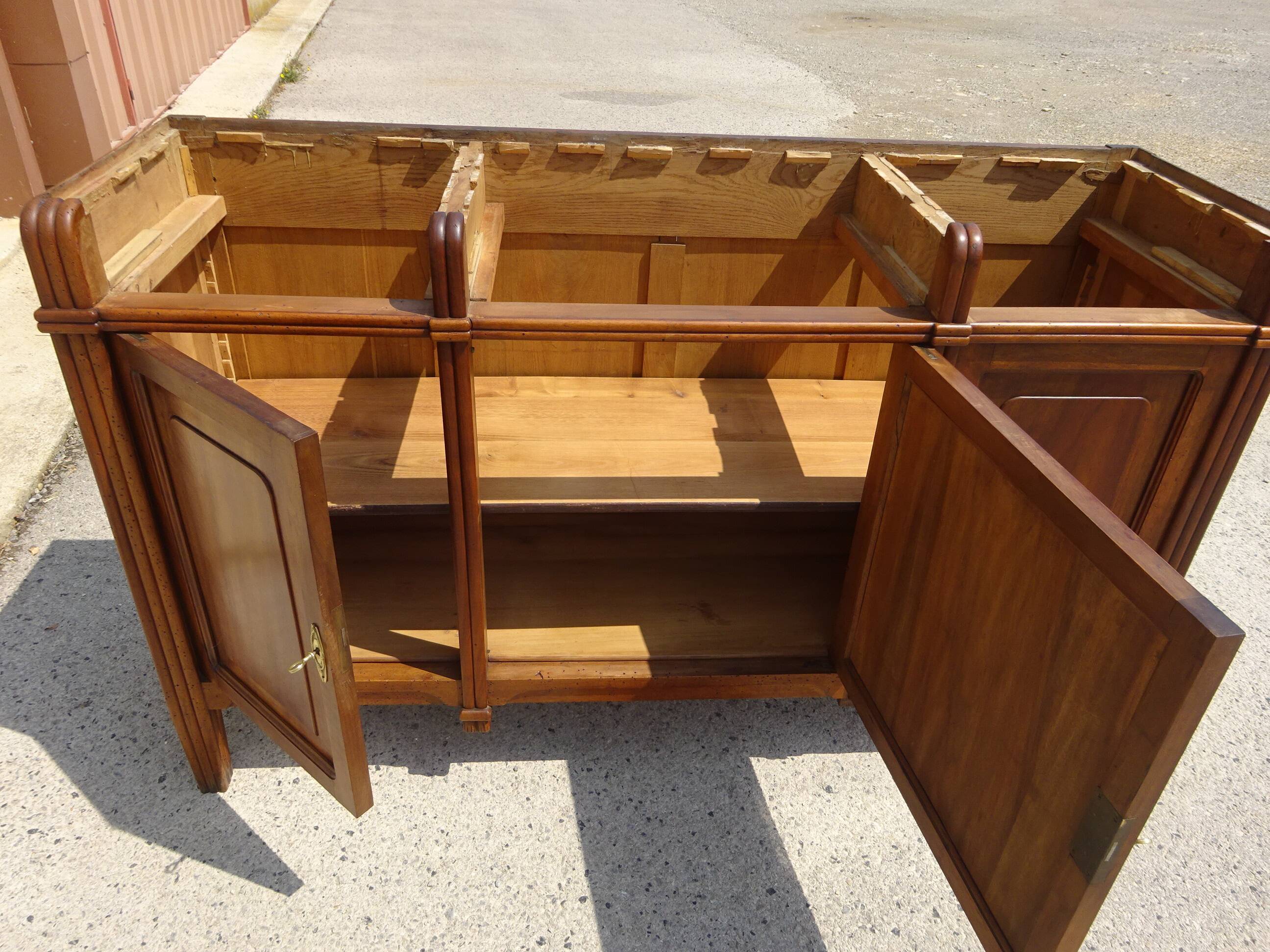 Art Deco sideboard in walnut with a marble top