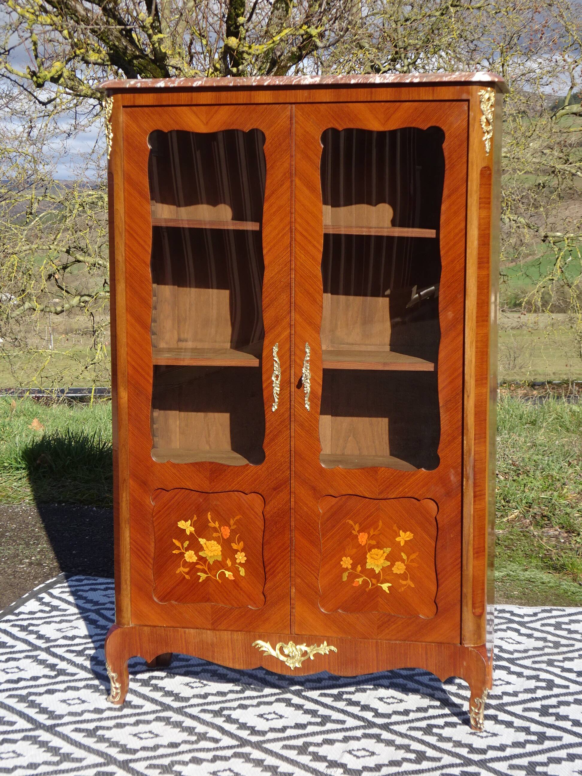 Louis XV library in rosewood marquetry