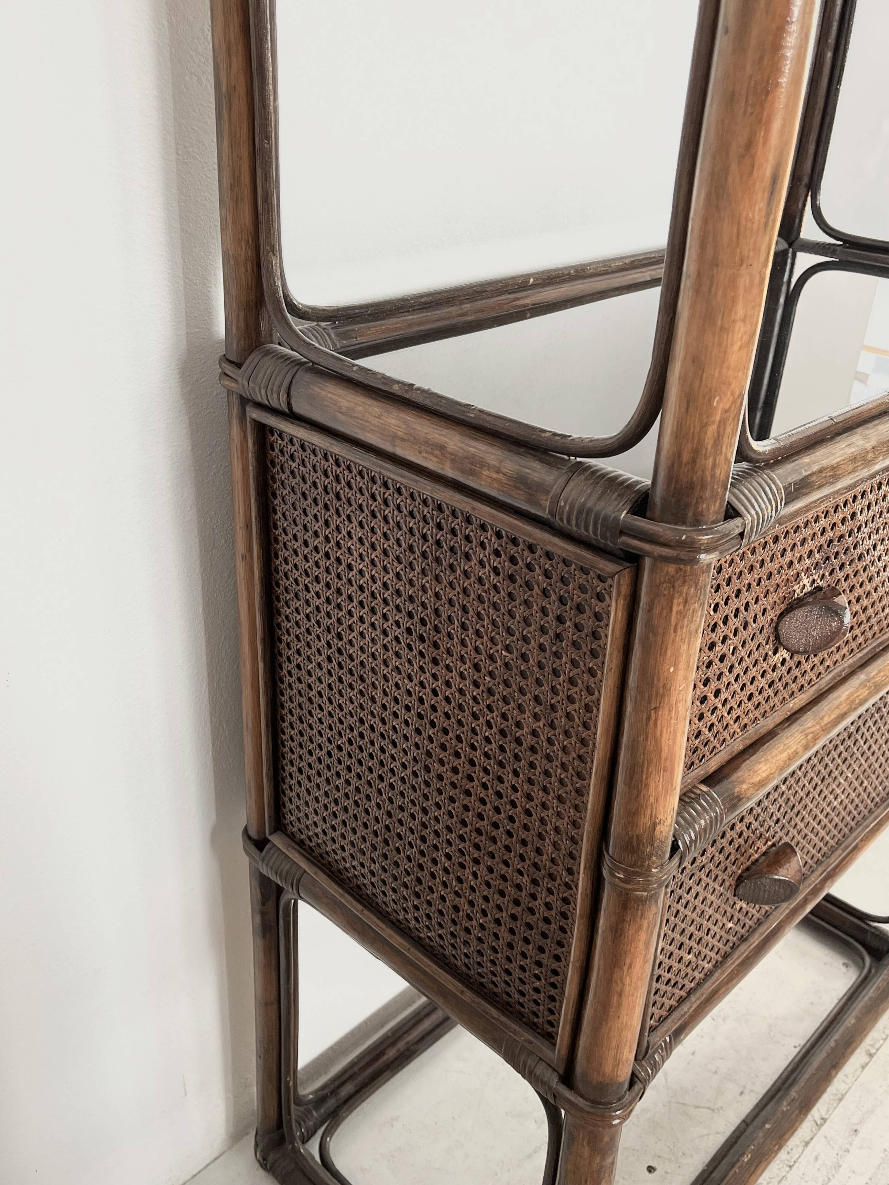 Etagere et commode en rotin