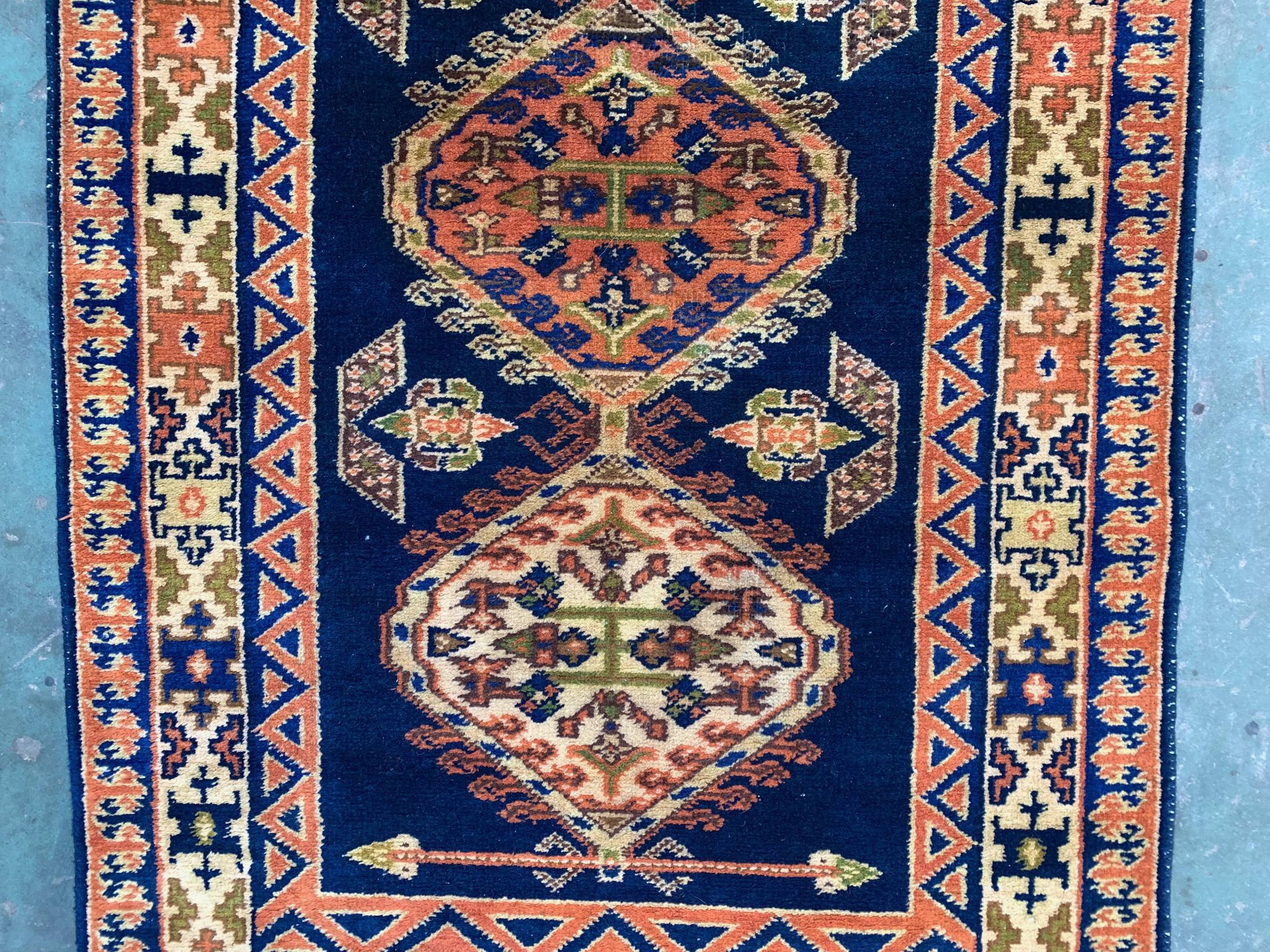 Vintage Kamseh Rug 190x137 cm, medium, Tribal oriental Carpet truly Shabby Chic
