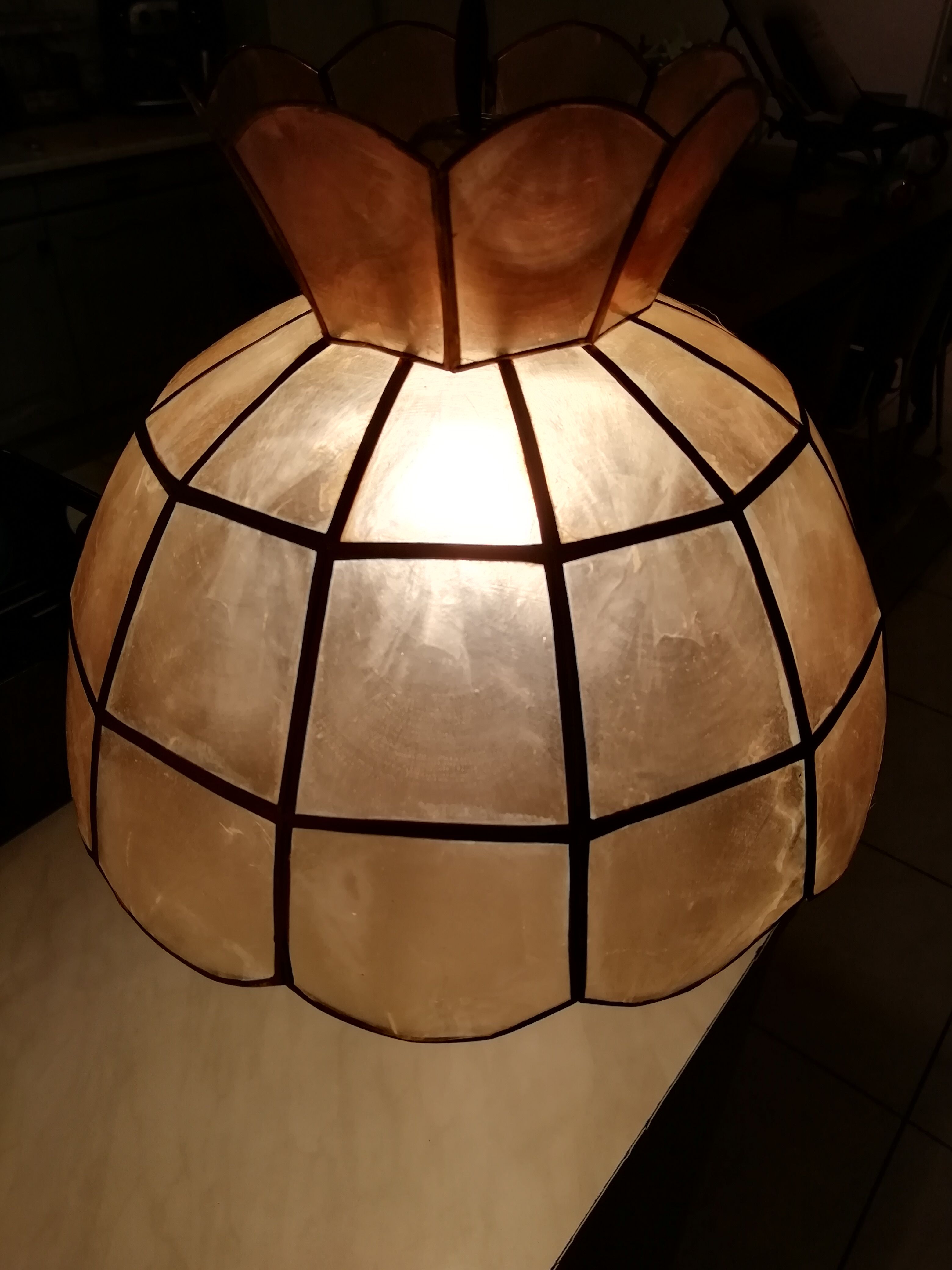Suspension nacre et laiton 60s