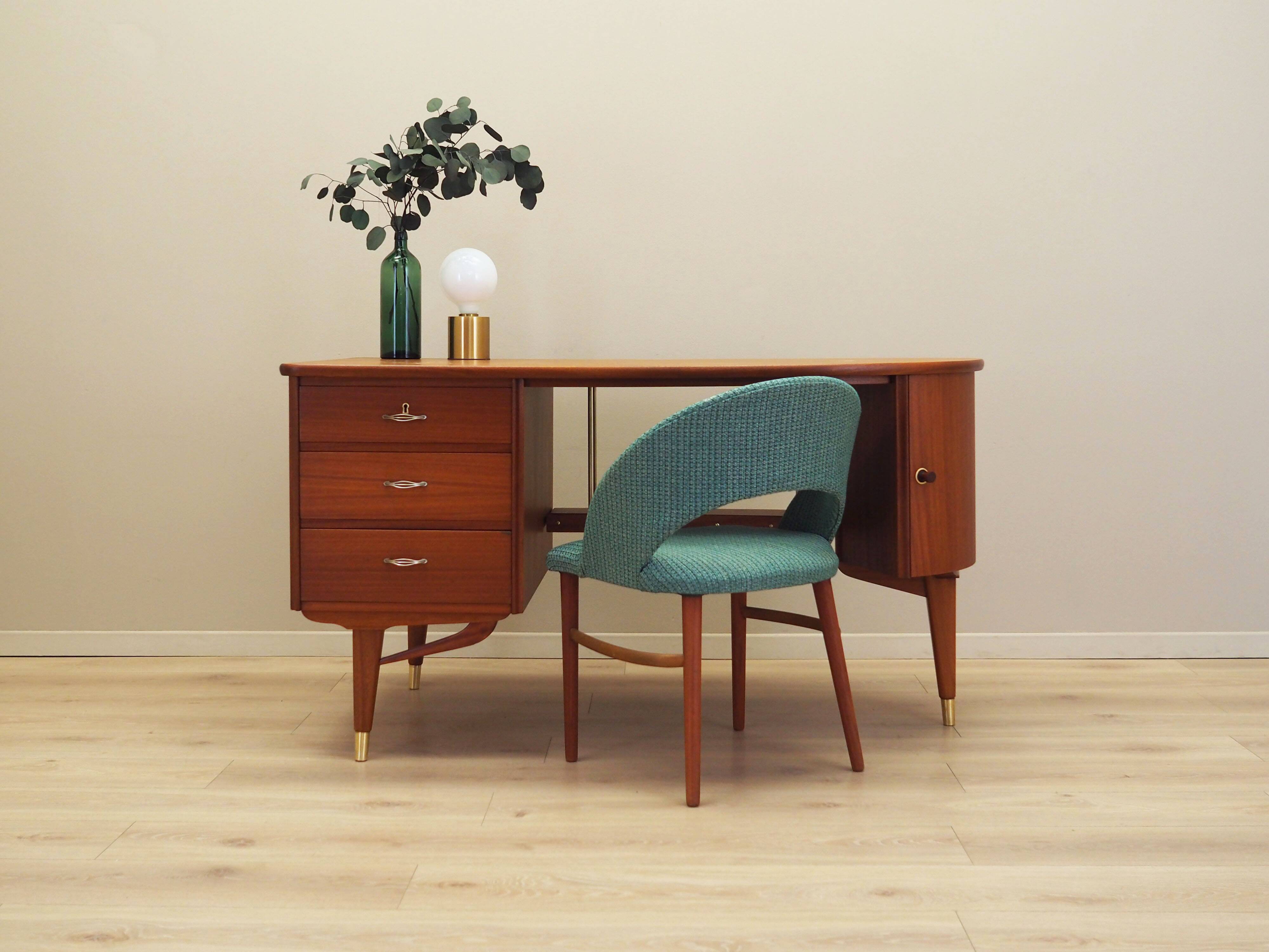 Mahogany desk, Norwegian design, 1960s, production: Sola Møbler
