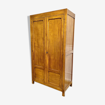 Armoire parisienne, penderie