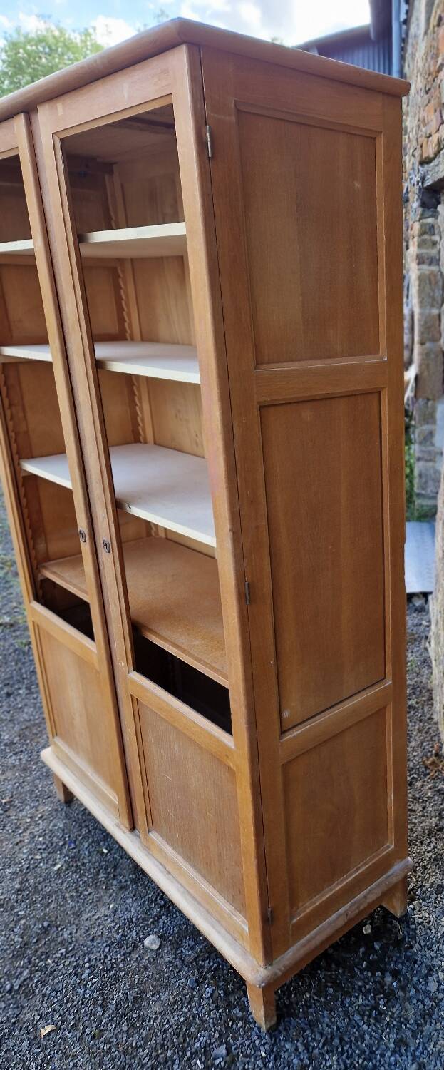 School library from the 70s