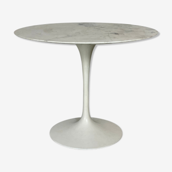 Table Tulipe en marbre par Saarinen pour Knoll International