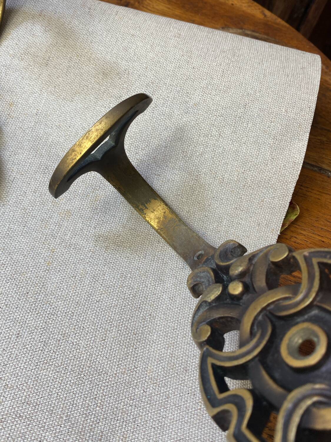 Patères en laiton massif