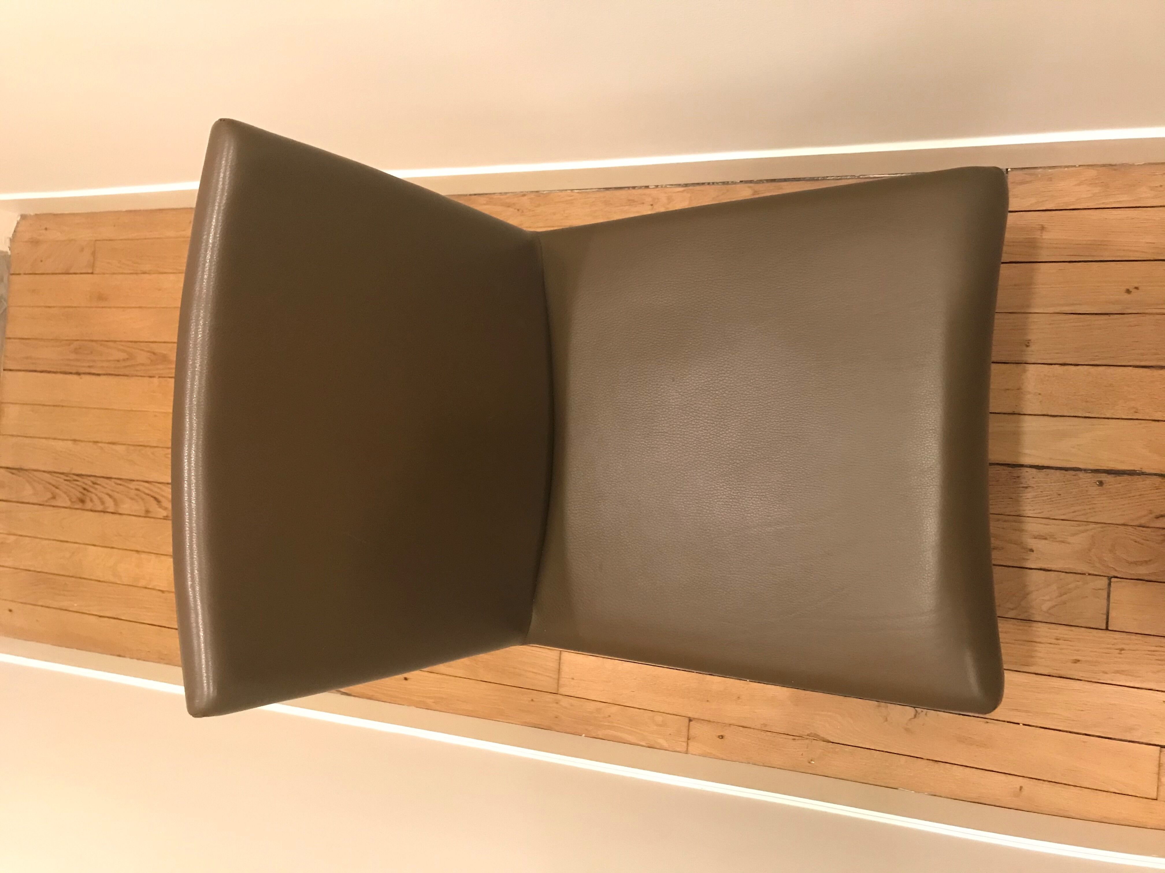 Solo lounge chairs by Antonio Citterio for B&B Italia