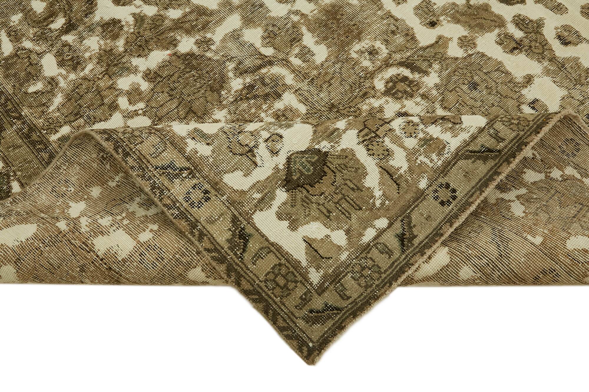 Hand-Knotted Persian Antique 1970s 298 cm x 398 cm Beige Wool Carpet