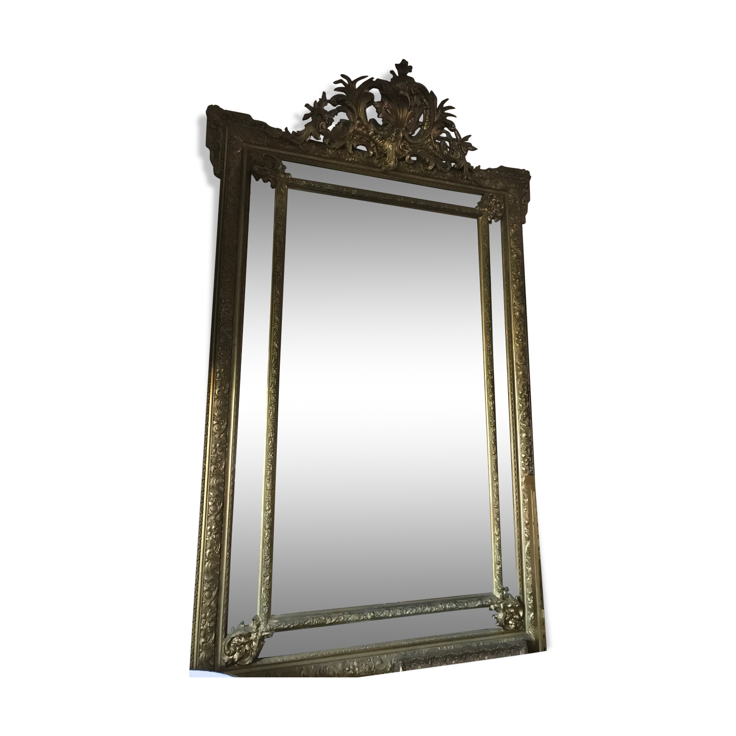 Mirror with parcloses