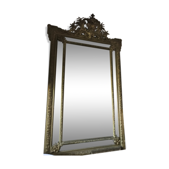 Mirror with parcloses