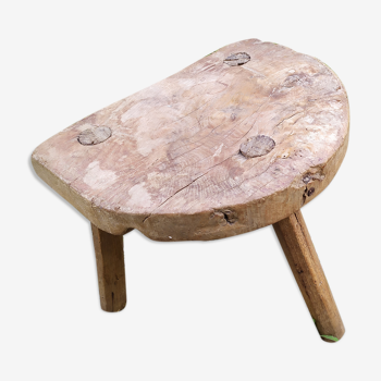 Tripod stool in raw wood