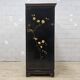 Cabinet vintage chinois laqué noir avec oiseaux et fleurs bohème