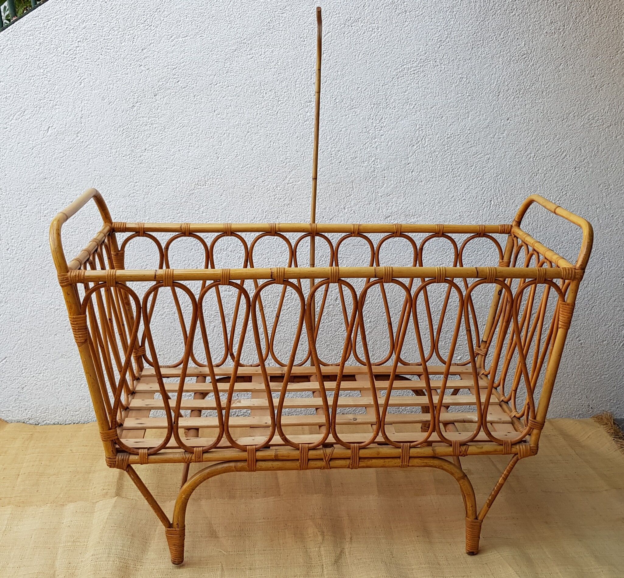 Rattan beds. No jealousy