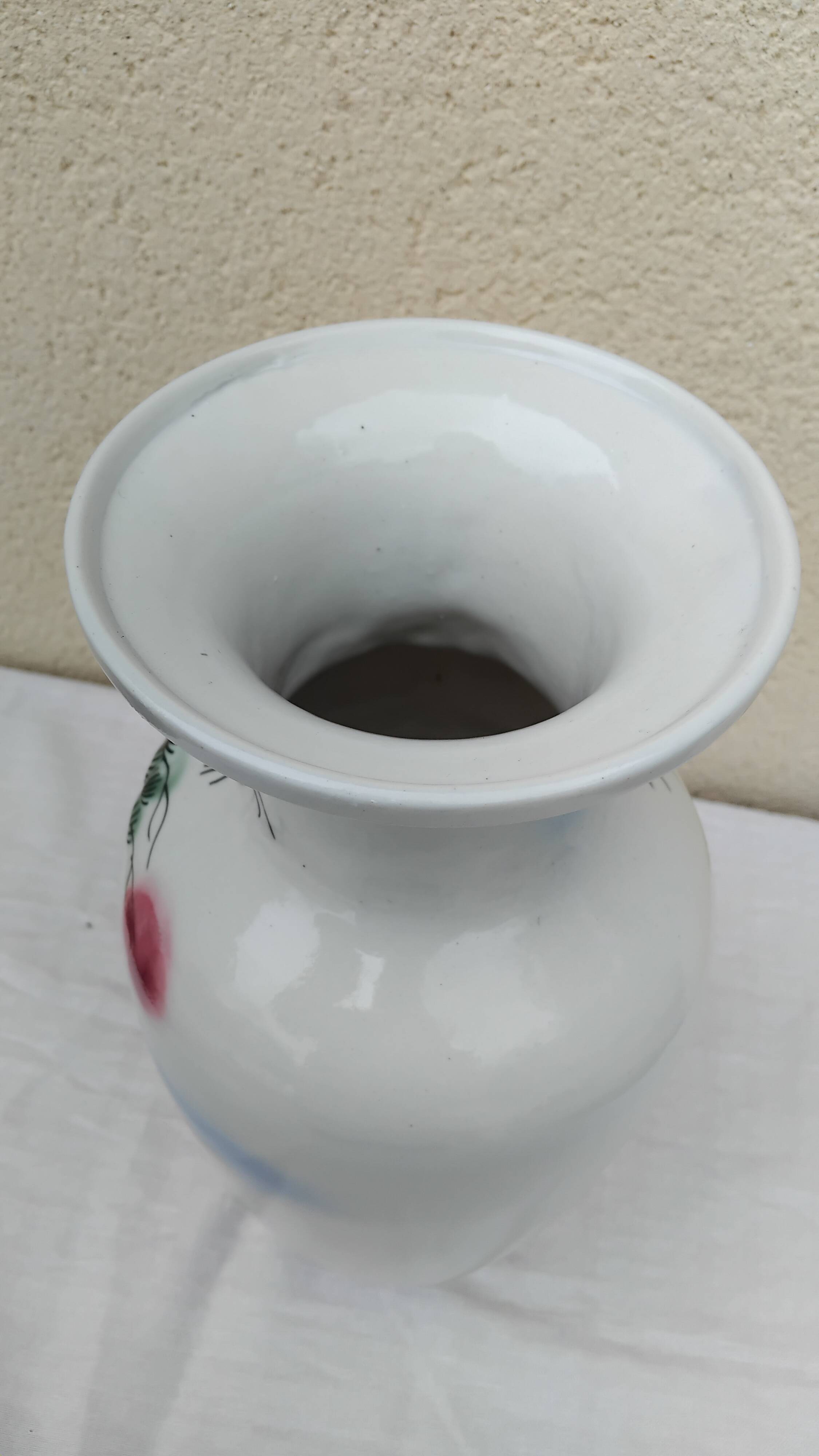 Large earthenware vase with peacock motif