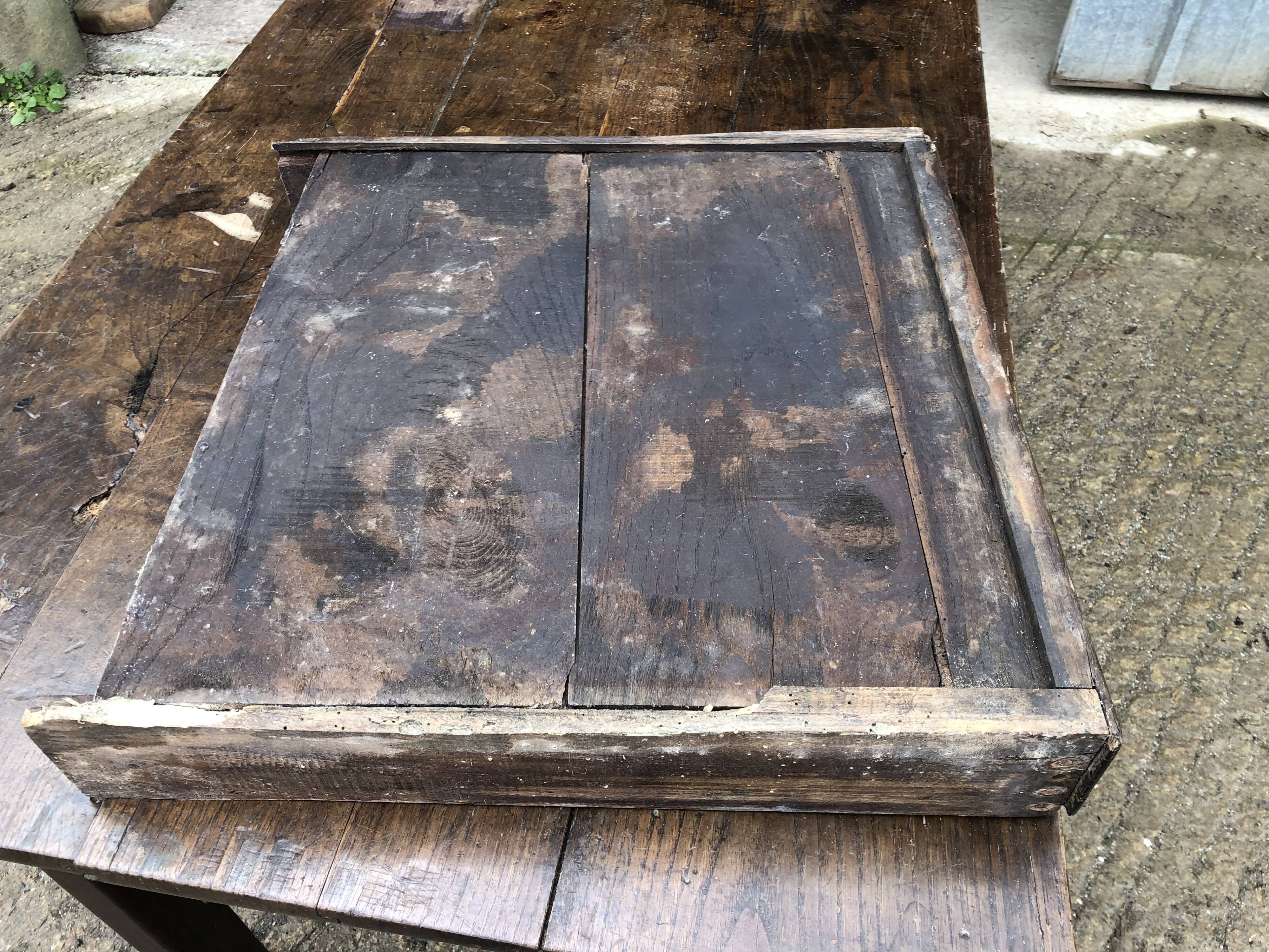 Rustic antique farmhouse table in solid oak with 1 drawer.