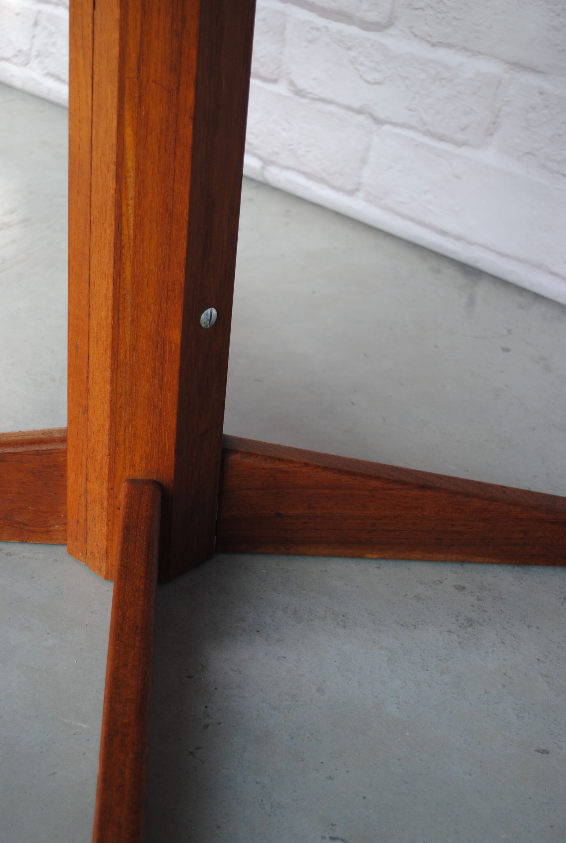 Table to eat expandable in teck