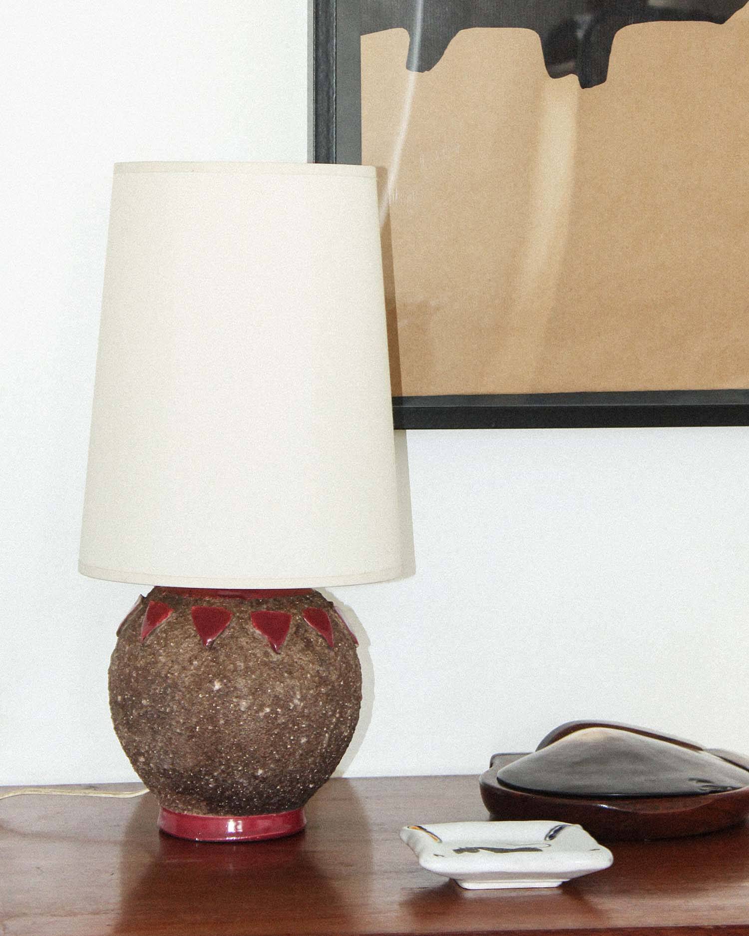 Art Deco ceramic table lamp base with red patterns, 1920s/30s.