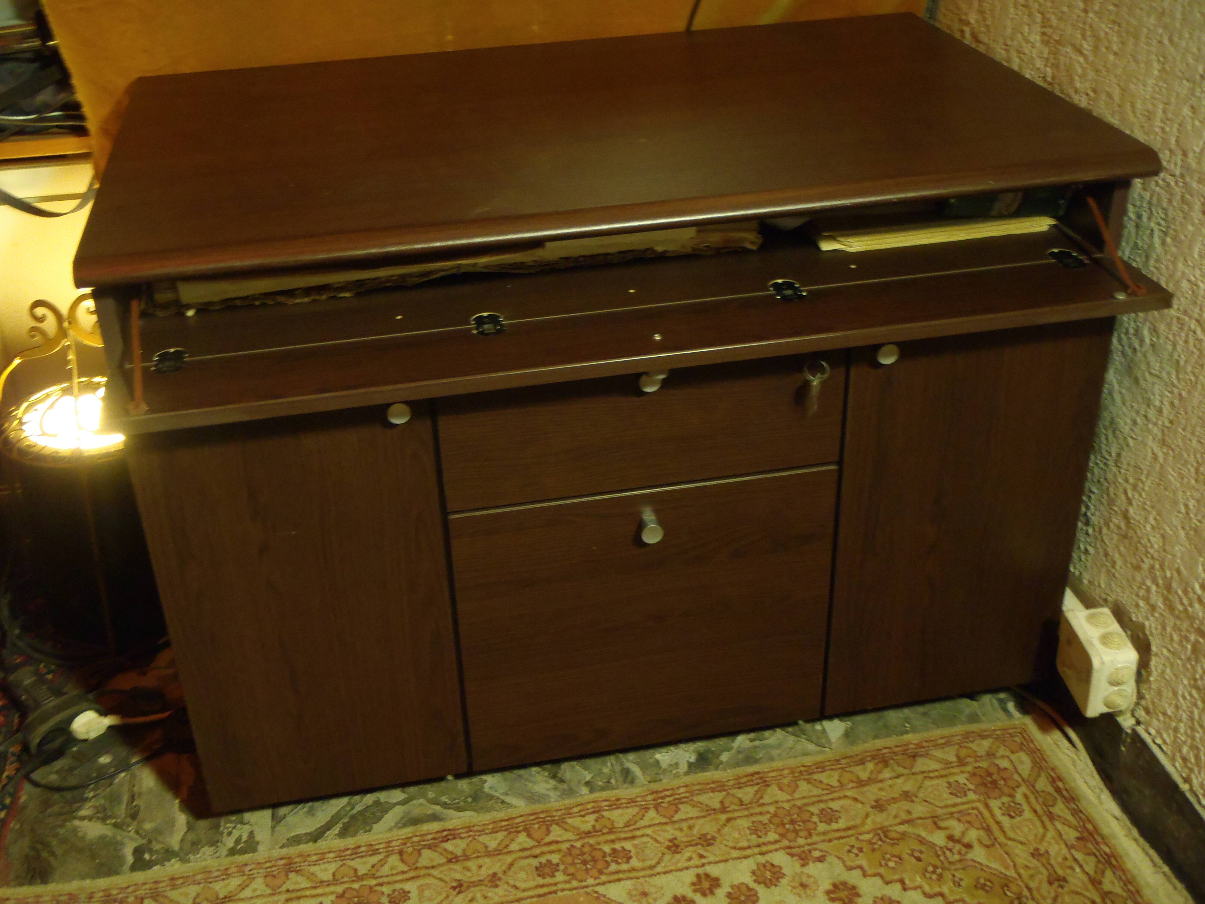 Office furniture; (buronomic; French manufacturer); in very good condition