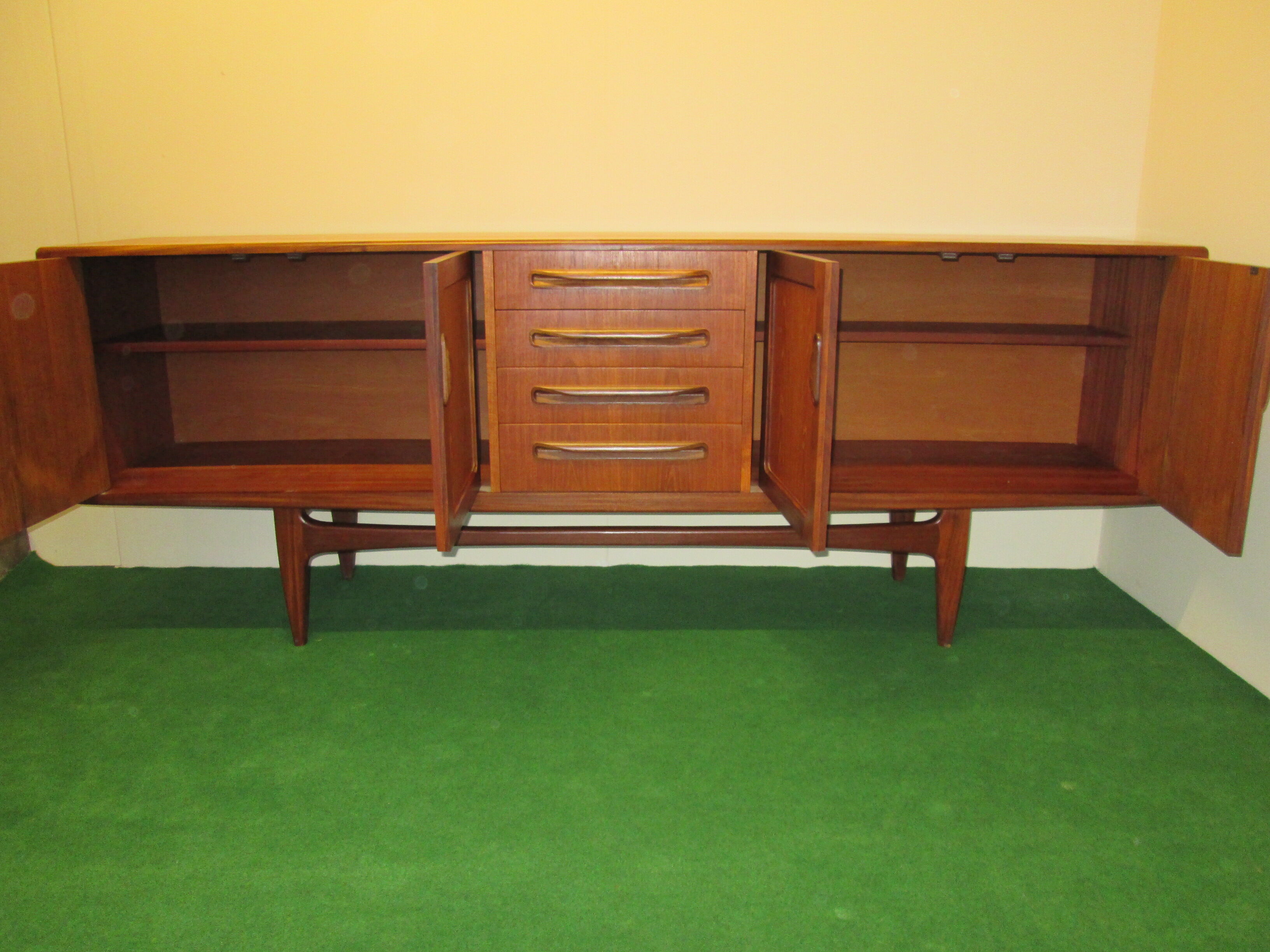 Sideboard
