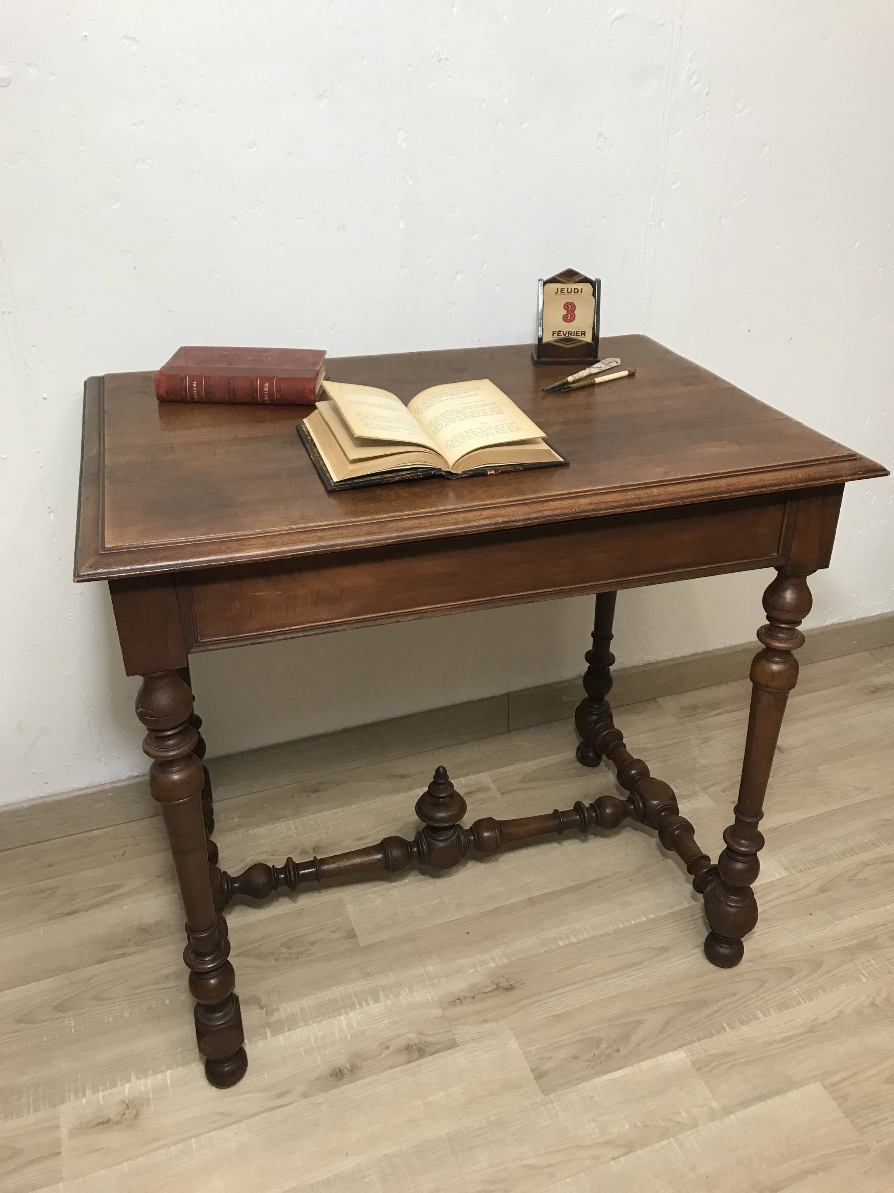 Louis XIII table early 20th century