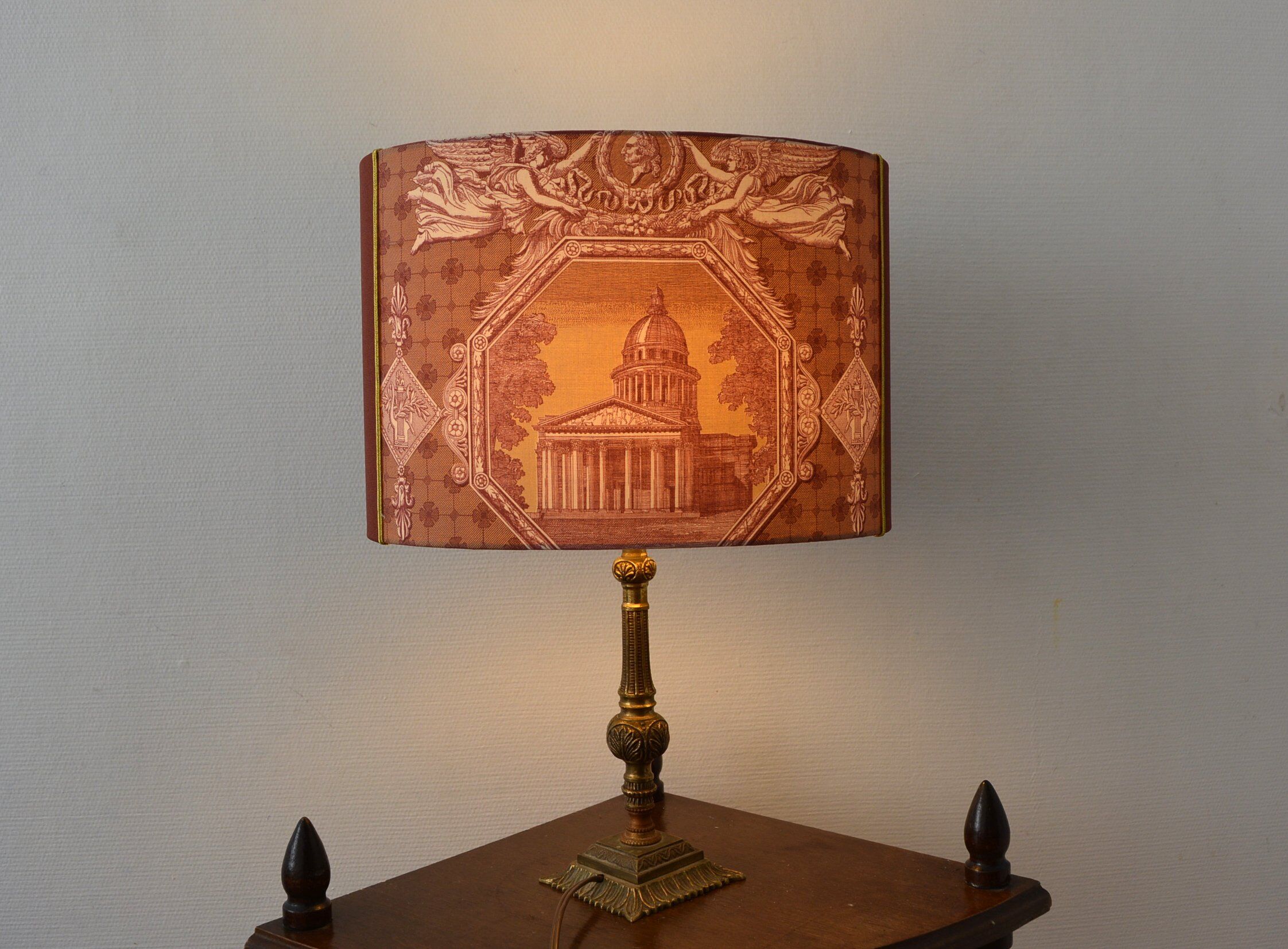Jouy fabric lampshades with the "Monuments of Paris" pattern.